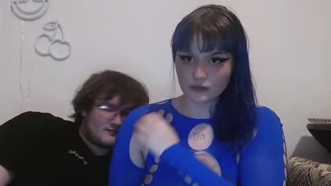 Lily online show from 10/08/25, 04:10