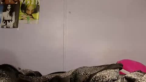 Lily online show from 04/20/26, 08:28