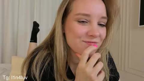 lina online show from 11/16/25, 09:31