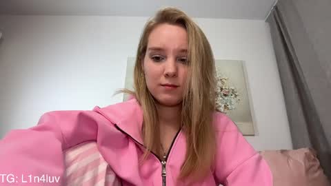 lina online show from 04/01/26, 06:16