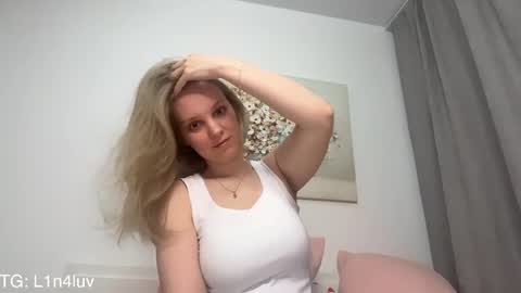 lina online show from 04/19/26, 06:21