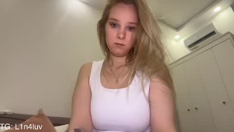 Snapshot of l1n4luv chatting on 04/28/26, 04:34 lina online show from 04/28/26, 04:34