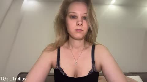 Snapshot of l1n4luv chatting on 05/26/26, 06:59 lina online show from 05/26/26, 06:59