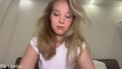 Snapshot of l1n4luv chatting on 05/28/26, 06:05 lina online show from 05/28/26, 06:05