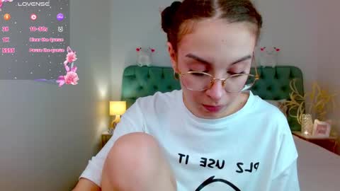 Margo  online show from 09/15/25, 08:31