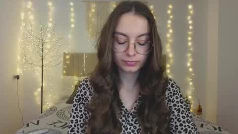 Margo  online show from 12/17/25, 01:39