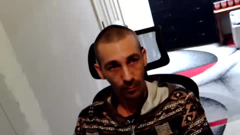 l1v1nth3dr3am online show from 03/25/26, 12:11