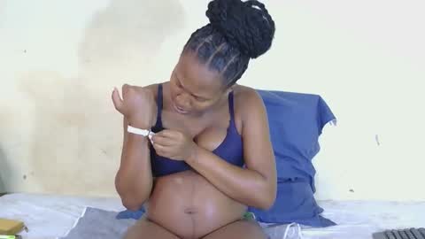 Snapshot of l4_love chatting on 10/06/25, 05:38 l4_love online show from 10/06/25, 05:38