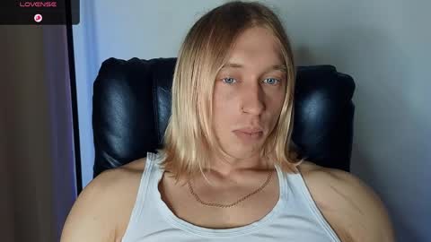 Snapshot of l_adonis_l chatting on 05/09/26, 09:47 Adonis online show from 05/09/26, 09:47