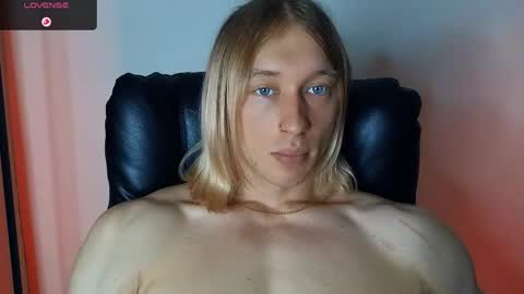 Snapshot of l_adonis_l chatting on 05/11/26, 10:32 Adonis online show from 05/11/26, 10:32
