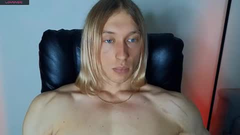 Snapshot of l_adonis_l chatting on 05/19/26, 10:32 Adonis online show from 05/19/26, 10:32