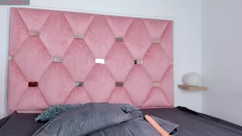 Daniela online show from 10/22/25, 11:32