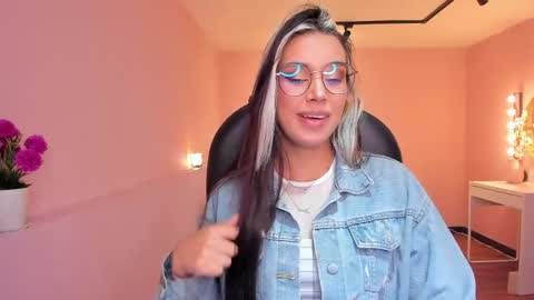 T A T I A N A online show from 05/19/26, 11:27