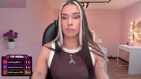 T A T I A N A online show from 06/04/26, 11:38