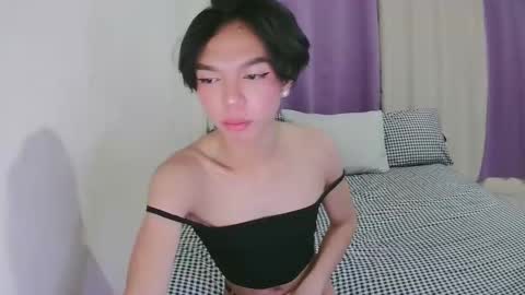 Laura online show from 11/09/25, 04:16