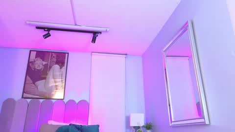 Cris  online show from 01/10/25, 11:33