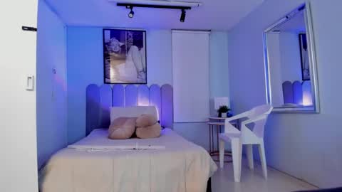 Cris  online show from 02/25/25, 11:30