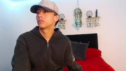 labrinthteasing online show from 04/12/26, 07:30