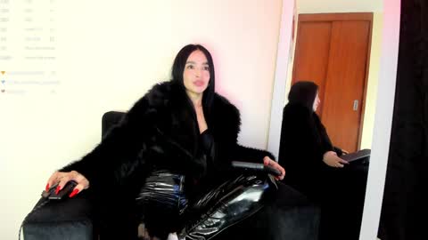 lace_victoria online show from 01/12/25, 02:14