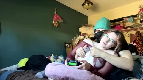 lacedinsin online show from 09/25/25, 07:50