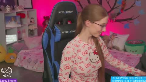 Lacey Bloom online show from 02/06/25, 02:33