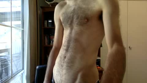 Sims online show from 01/24/25, 07:41