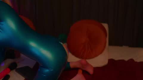 Latex Lacie online show from 04/28/26, 04:23