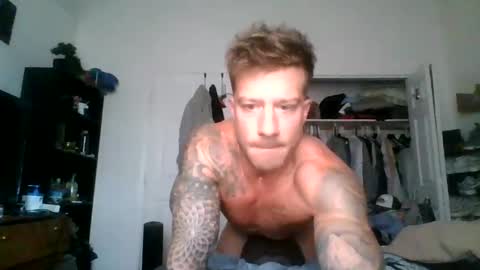 lacrioxcum18 online show from 10/26/25, 03:18