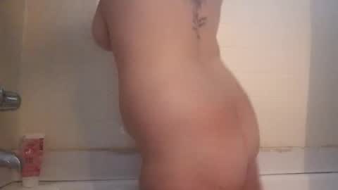 Snapshot of lacybell chatting on 12/15/24, 11:31 lacybell online show from 12/15/24, 11:31