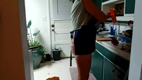 Snapshot of lacybell chatting on 02/06/25, 03:48 lacybell online show from 02/06/25, 03:48