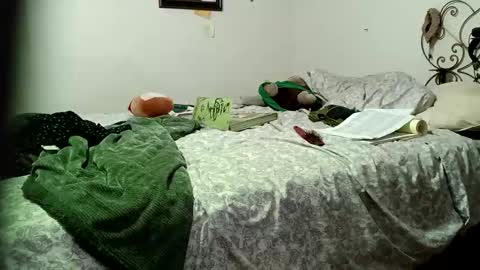 Snapshot of lacybell chatting on 02/11/25, 09:20 lacybell online show from 02/11/25, 09:20