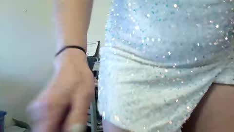 Snapshot of lacybell chatting on 03/08/25, 11:49 lacybell online show from 03/08/25, 11:49