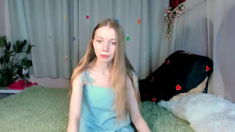 Snapshot of lada2k4 chatting on 05/20/26, 07:03 Lada online show from 05/20/26, 07:03