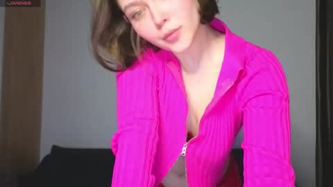 lady_birdd online show from 04/16/26, 06:52