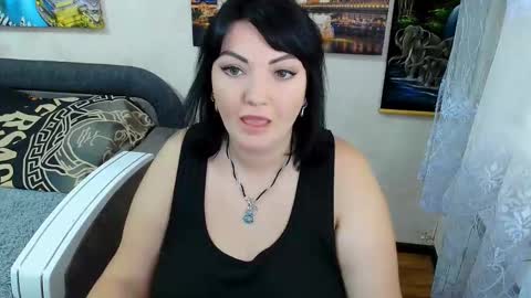 lady_boom_ online show from 09/15/25, 09:20