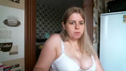 Snapshot of lady_cute_cat chatting on 10/09/25, 03:59 lady cute cat29 online show from 10/09/25, 03:59