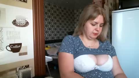Snapshot of lady_cute_cat chatting on 10/21/25, 02:34 lady cute cat29 online show from 10/21/25, 02:34