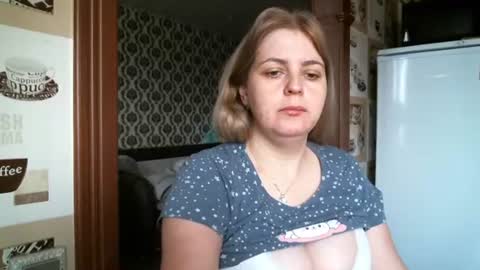 Snapshot of lady_cute_cat chatting on 10/23/25, 02:22 lady cute cat29 online show from 10/23/25, 02:22