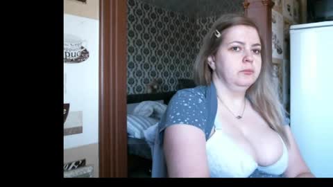Snapshot of lady_cute_cat chatting on 05/06/26, 02:19 lady cute cat29 online show from 05/06/26, 02:19