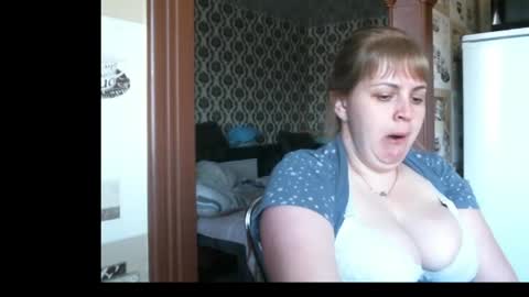 Snapshot of lady_cute_cat chatting on 06/08/26, 01:28 lady cute cat29 online show from 06/08/26, 01:28