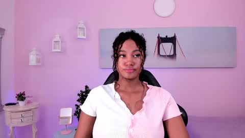 Snapshot of lady_danbury chatting on 02/25/25, 04:42 Karla - Instagram   lady karla1 online show from 02/25/25, 04:42