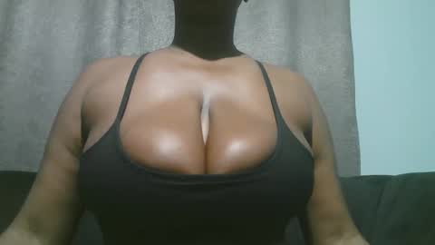 lady_dearra online show from 12/20/25, 03:24