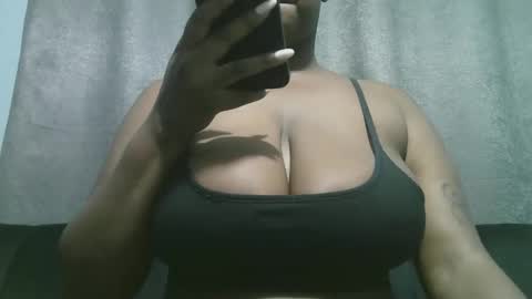 lady_dearra online show from 12/23/25, 02:53