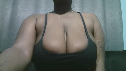 lady_dearra online show from 01/11/26, 02:49