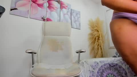 Snapshot of lady_falcon chatting on 01/10/25, 08:07 LADY  online show from 01/10/25, 08:07