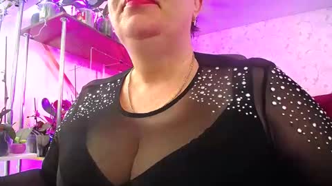 Lady Gloria online show from 02/09/25, 09:47