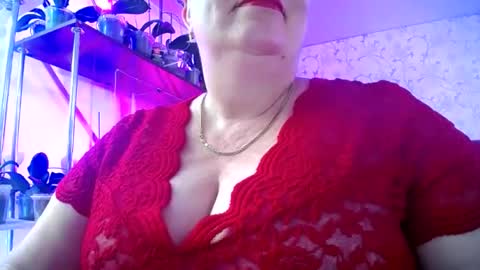 Snapshot of lady_gloria chatting on 06/13/26, 12:03 Lady Gloria online show from 06/13/26, 12:03