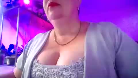 Snapshot of lady_gloria chatting on 07/10/26, 07:01 Lady Gloria online show from 07/10/26, 07:01