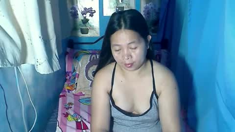 Snapshot of lady_in_bed69 chatting on 07/01/26, 12:12 lady_in_bed69 online show from 07/01/26, 12:12
