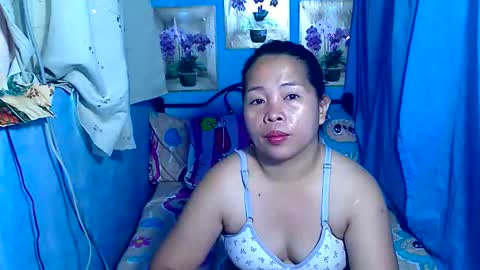 Snapshot of lady_in_bed69 chatting on 07/07/26, 10:58 lady_in_bed69 online show from 07/07/26, 10:58